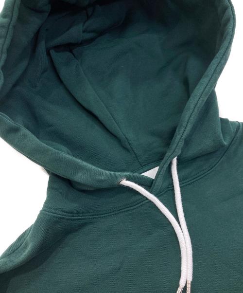 maison kitsune（メゾンキツネ）MAISON KITSUNE (メゾンキツネ) グレイフォックスヘッドパッチプルオーバーパーカー グリーン サイズ:XXSの古着・服飾アイテム