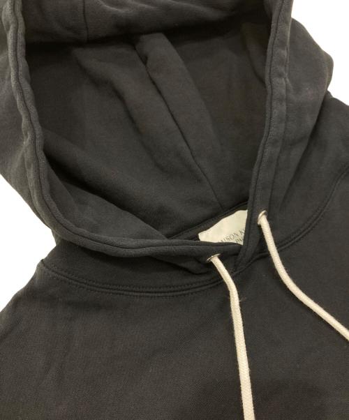 maison kitsune（メゾンキツネ）MAISON KITSUNE (メゾンキツネ) ベイビーフォックスパッチプルオーバーパーカー ブラック サイズ:Lの古着・服飾アイテム