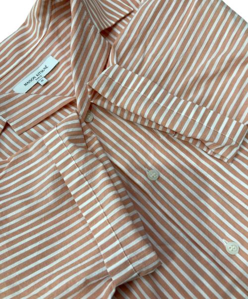 maison kitsune（メゾンキツネ）MAISON KITSUNE (メゾンキツネ) ストライプ半袖シャツ オレンジ×ホワイト サイズ:ＸＳの古着・服飾アイテム