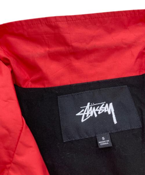 stussy（ステューシー）stussy (ステューシー) ナイロンコーチジャケット レッド サイズ:Sの古着・服飾アイテム