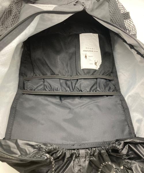 and wander（アンドワンダー）and wander (アンドワンダー) エコパック 30L バックパック ブラックの古着・服飾アイテム