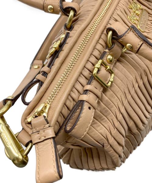 COACH（コーチ）COACH (コーチ) マディソンギャザードレザーバッグ ベージュの古着・服飾アイテム