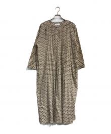 KAGURE（カグレ）の古着「コットンプリントタックワンピース」｜ベージュ×ブラック