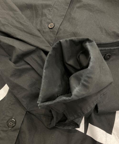MM6 Maison Margiela（エムエムシックスメゾンマルジェラ）MM6 Maison Margiela (エムエムシックスメゾンマルジェラ) コットンシャツ リバースロゴプリント バックリボン ブラック サイズ:38の古着・服飾アイテム