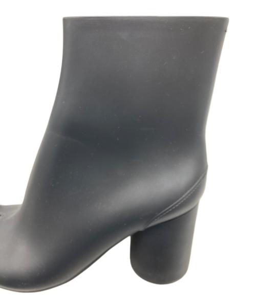 Maison Margiela 22（メゾンマルジェラ）Maison Margiela 22 (メゾンマルジェラ) タビラバーレインブーツ ブラック サイズ:36の古着・服飾アイテム