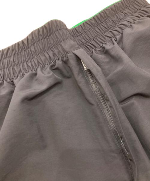 BOTTEGA VENETA（ボッテガベネタ）BOTTEGA VENETA (ボッテガベネタ) Nylon Bermuda Shorts ブラック サイズ:XSの古着・服飾アイテム