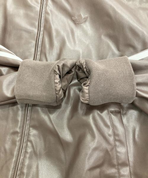 adidas（アディダス）adidas (アディダス) プレザー3Sトラックトップ ブラウン サイズ:Ｍの古着・服飾アイテム