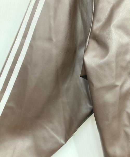 adidas（アディダス）adidas (アディダス) プレザー3Sトラックトップ ブラウン サイズ:Ｍの古着・服飾アイテム