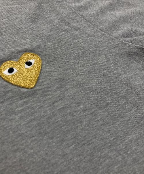 PLAY COMME des GARCONS（プレイコムデギャルソン）PLAY COMME des GARCONS (プレイコムデギャルソン) ワッペンTシャツ グレー サイズ:Lの古着・服飾アイテム