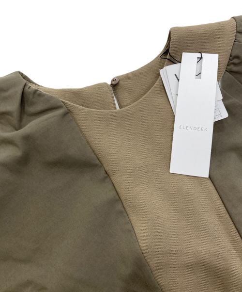 ELENDEEK（エレンディーク）ELENDEEK (エレンディーク) フレアスリーブカットソー カーキ サイズ:Free 未使用品の古着・服飾アイテム