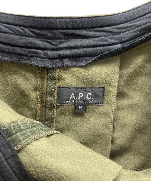 A.P.C.（アーペーセー）A.P.C. (アーペーセー) パイソン柄モールスキンパンツ カーキ サイズ:Mの古着・服飾アイテム