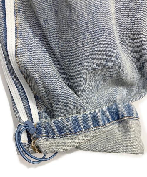adidas Originals（アディダスオリジナル）adidas originals (アディダスオリジナル) atmos (アトモス) DENIM FIREBIRD TRACK PANT ブルー サイズ:30の古着・服飾アイテム