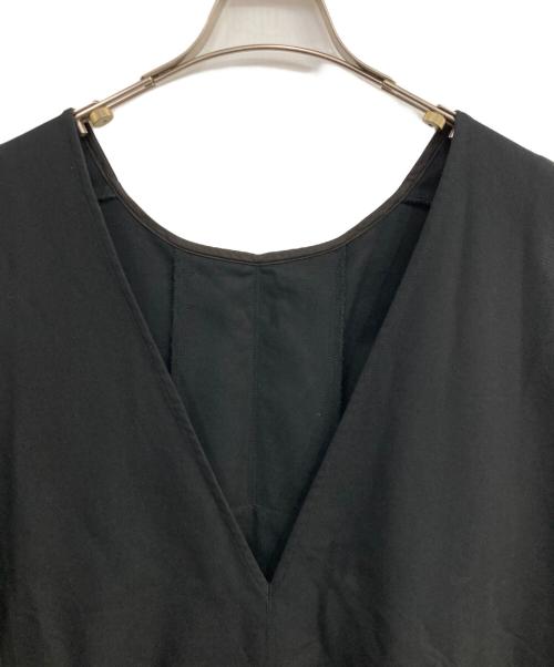 nest Robe（ネストローブ）nest Robe (ネストローブ) ディープVネックノースリーブドレス ブラック サイズ:FREEの古着・服飾アイテム