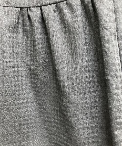 LIMI feu（リミフゥ）LIMI feu (リミフゥ) ウールVネックノースリーブワンピース グレー サイズ:Sの古着・服飾アイテム