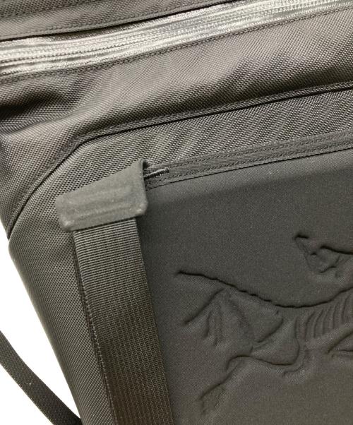 ARC'TERYX（アークテリクス）ARC'TERYX (アークテリクス) ARRO 8 SHOULDER BAG ブラックの古着・服飾アイテム