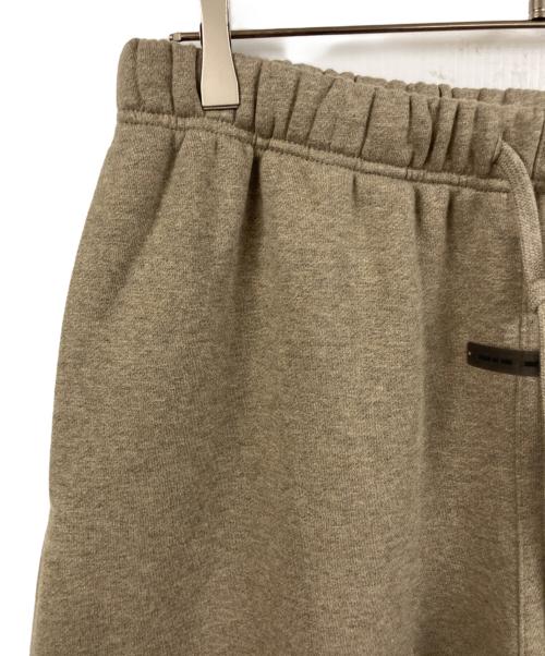 FOG ESSENTIALS（フィアオブゴッド エッセンシャル）FOG ESSENTIALS (フィアオブゴッド エッセンシャル) RELAXED FLEECE SWEATPANT ブラウン サイズ:Mの古着・服飾アイテム