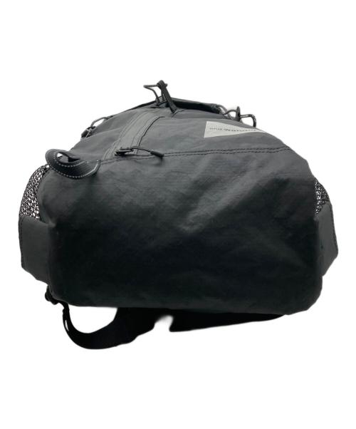 and wander（アンドワンダー）and wander (アンドワンダー) エコパック 30L バックパック ブラックの古着・服飾アイテム