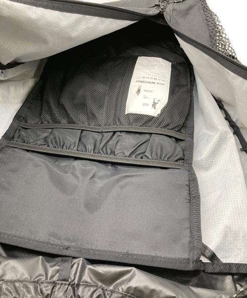 and wander（アンドワンダー）and wander (アンドワンダー) エコパック 30L バックパック ブラックの古着・服飾アイテム