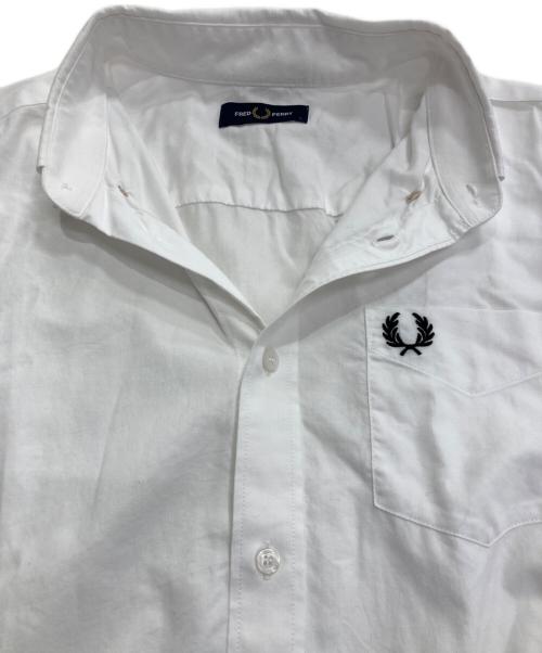 FRED PERRY（フレッドペリー）FRED PERRY (フレッドペリー) SHORT SLEEVE OXFORD ホワイト サイズ:Lの古着・服飾アイテム