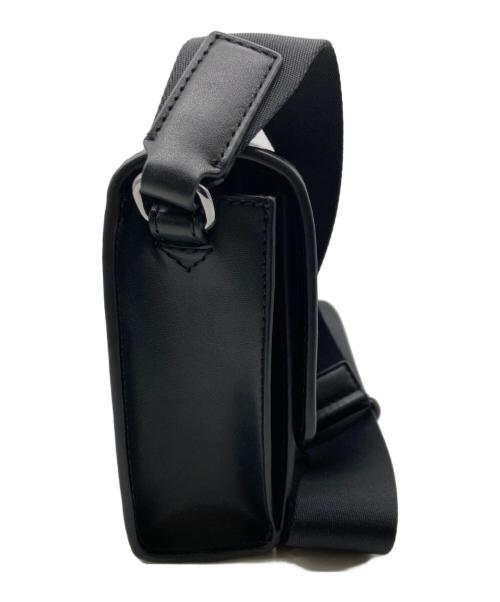 MICHAEL KORS（マイケルコース）MICHAEL KORS (マイケル・コース) COOPER トランククロスボディバッグ グレー×ブラックの古着・服飾アイテム