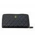CHANEL（シャネル）の古着「キャビアスキンラウンドジップウォレット」｜ブラック