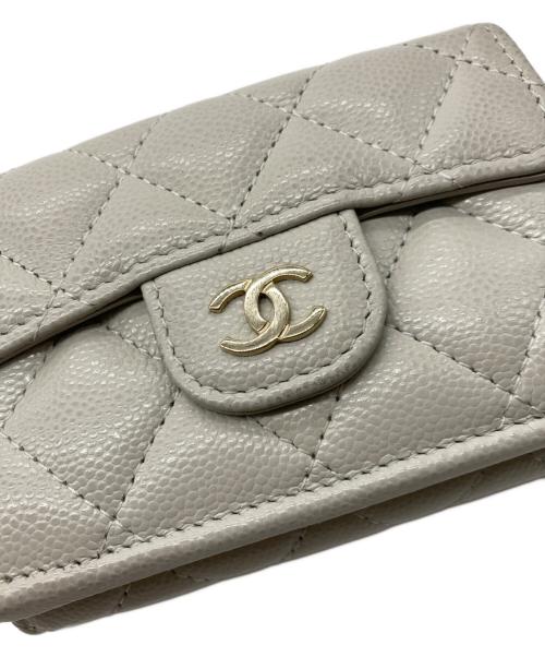 CHANEL（シャネル）CHANEL (シャネル) キャビアスキンクラシックスモールウォレット ベージュの古着・服飾アイテム