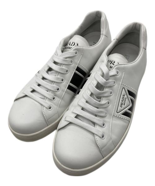 PRADA（プラダ）PRADA (プラダ) レザーローカットスニーカー ホワイト サイズ:8 1/2の古着・服飾アイテム