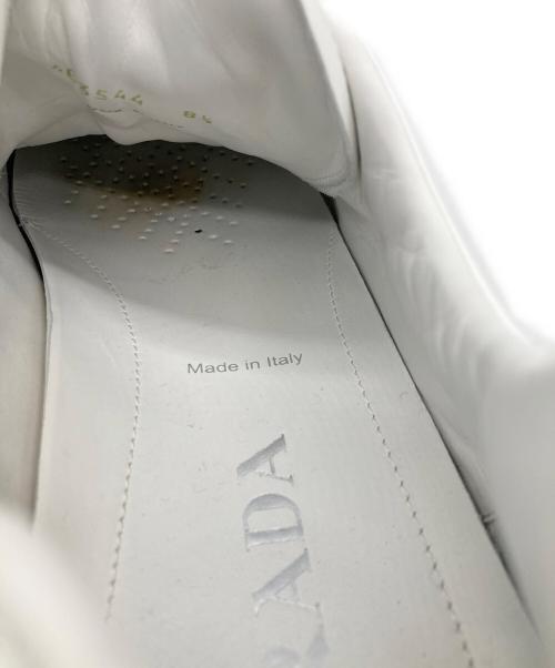 PRADA（プラダ）PRADA (プラダ) レザーローカットスニーカー ホワイト サイズ:8 1/2の古着・服飾アイテム