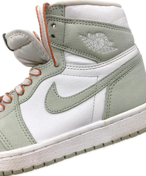 NIKE（ナイキ）NIKE (ナイキ) WMNS AIR JORDAN 1 RETRO HIGH OG グリーン×ホワイト サイズ:23.5cmの古着・服飾アイテム