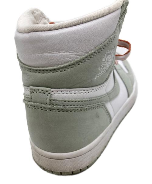 NIKE（ナイキ）NIKE (ナイキ) WMNS AIR JORDAN 1 RETRO HIGH OG グリーン×ホワイト サイズ:23.5cmの古着・服飾アイテム