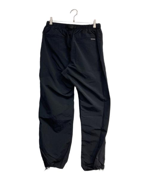 GRAMICCI（グラミチ）GRAMICCI (グラミチ) URBAN RESEARCH (アーバンリサーチ) LOWERCASE NYLON TRACK PANT ブラック サイズ:Lの古着・服飾アイテム