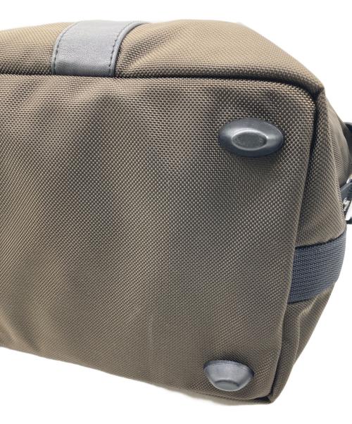 TUMI（トゥミ）TUMI (トゥミ) SMALL SOFT TRAVEL SATCHEL ブラウンの古着・服飾アイテム
