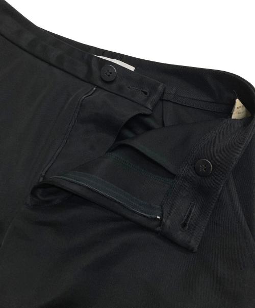 ISSEY MIYAKE（イッセイミヤケ）ISSEY MIYAKE (イッセイミヤケ) メッシュテーパードパンツ ブラック サイズ:Mの古着・服飾アイテム