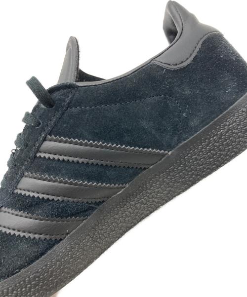 adidas（アディダス）adidas (アディダス) GAZELLE コアブラック サイズ:23.5cmの古着・服飾アイテム