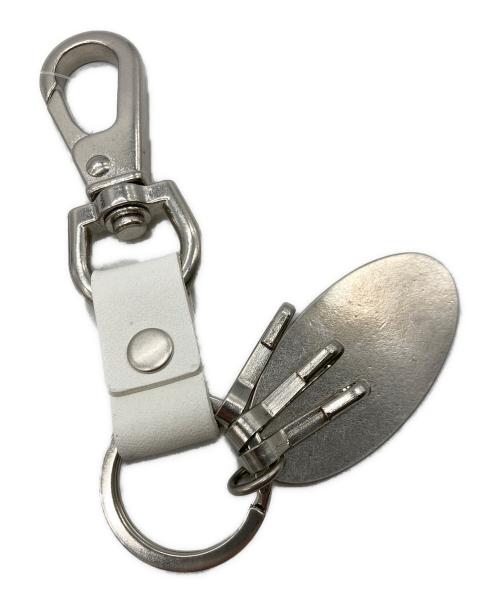 Y's（ワイズ）Y's (ワイズ) BRASS Y'S PLATE KEYRING ホワイト×シルバー 未使用品の古着・服飾アイテム
