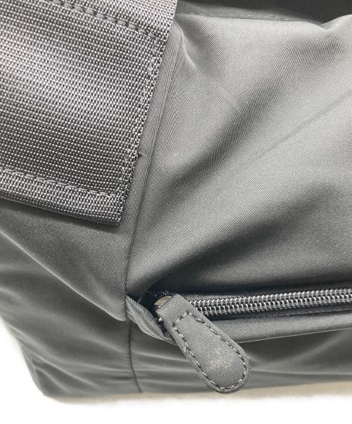 ear PAPILLONNER（イアパピヨネ）ear PAPILLONNER (イアパピヨネ) ショルダー付き樹脂パーツトートバッグMサイズ ブラックの古着・服飾アイテム