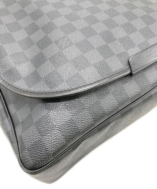 LOUIS VUITTON（ルイ ヴィトン）LOUIS VUITTON (ルイ ヴィトン) ダニエルGM メッセンジャーバッグ　ダミエ・グラフィット ブラックの古着・服飾アイテム