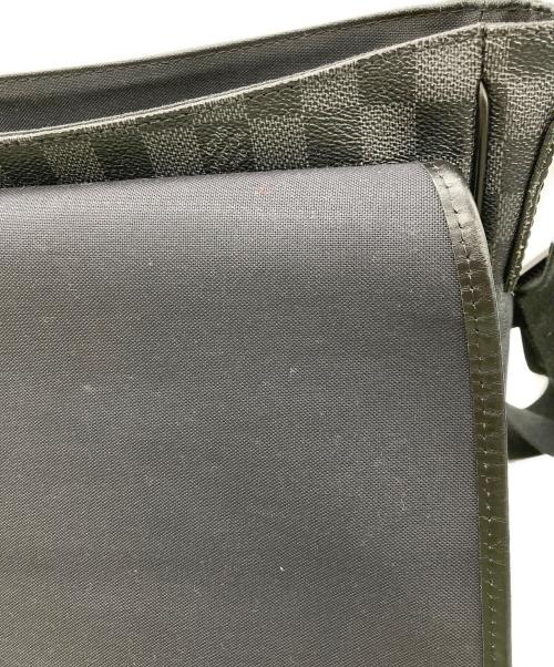 LOUIS VUITTON（ルイ ヴィトン）LOUIS VUITTON (ルイ ヴィトン) ダニエルGM メッセンジャーバッグ　ダミエ・グラフィット ブラックの古着・服飾アイテム