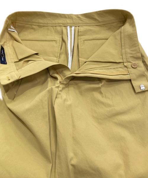 FRED PERRY（フレッドペリー）FRED PERRY (フレッドペリー) Cropped Trouserパンツ イエロー サイズ:32の古着・服飾アイテム