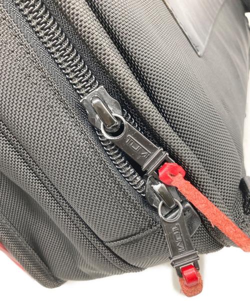 TUMI（トゥミ）TUMI (トゥミ) 3WAYブリーフケース ブラック×レッドの古着・服飾アイテム