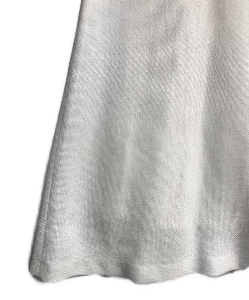 UNTITLED（アンタイトル）UNTITLED (アンタイトル) 麻調合繊ワンピース ホワイト サイズ:2 未使用品の古着・服飾アイテム