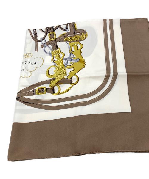 HERMES（エルメス）HERMES (エルメス) カレ90 BRIDERS de GALA ホワイト×ブラウンの古着・服飾アイテム