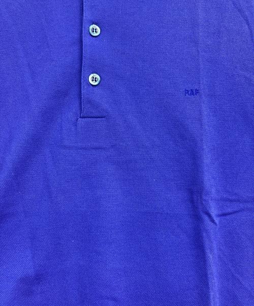 RAF BY RAF SIMONS（ラフバイ ラフシモンズ）RAF BY RAF SIMONS (ラフバイ ラフシモンズ) ヘンリーネックポロシャツ ブルー サイズ:XS 未使用品の古着・服飾アイテム