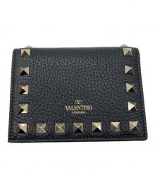 VALENTINO GARAVANI（ヴァレンティノ・ガラヴァーニ）の古着「ロックスタッズ二つ折り財布」｜ブラック