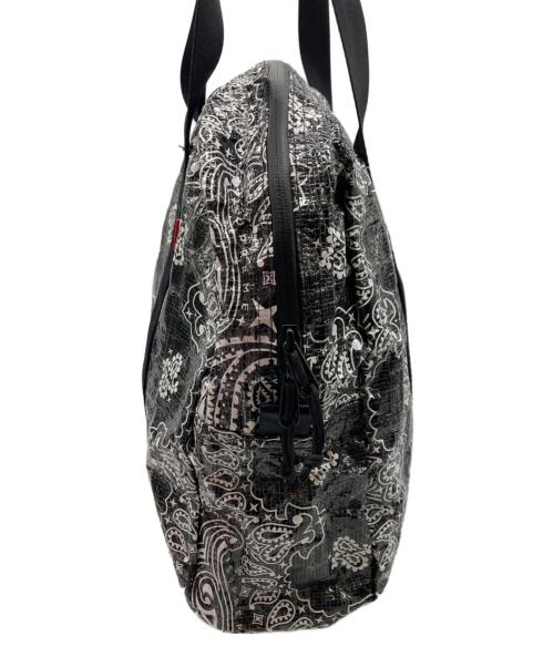SUPREME（シュプリーム）Supreme (シュプリーム) bandana tarp duffle bag ブラックの古着・服飾アイテム