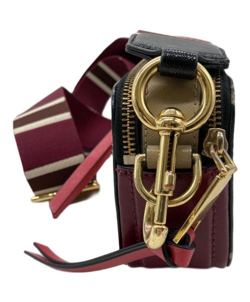 MARC JACOBS（マークジェイコブス）MARC JACOBS (マークジェイコブス) スナップショットショルダーバッグ ピンクの古着・服飾アイテム