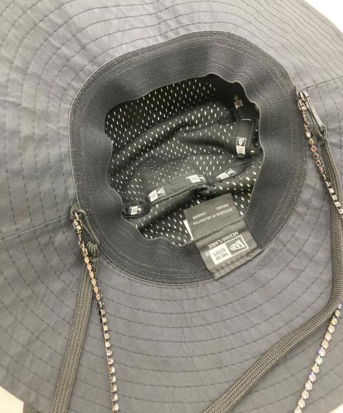 New Era（ニューエラ）New Era (ニューエラ) N°21 (ヌメロヴェントゥーノ) ビーズ付きストラップハット ブラックの古着・服飾アイテム