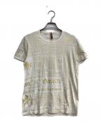 JOHN GALLIANOジョンガリアーノ）の古着「ニュースペーパー柄 半袖Tシャツ」｜ホワイト×ゴールド