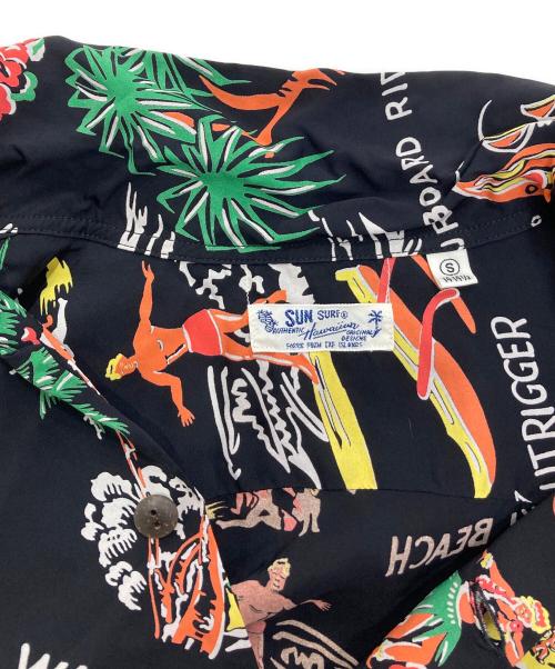 Sun Surf（サンサーフ）Sun Surf (サンサーフ) RAYON HAWAIIAN SHIRT ブラック サイズ:Sの古着・服飾アイテム