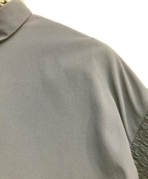 UNITED ARROWS TOKYO（ユナイテッドアローズトウキョウ）UNITED ARROWS TOKYO (ユナイテッドアローズトウキョウ) イレギュラー シャーリング 六分袖 ブラウス ネイビー サイズ:38の古着・服飾アイテム